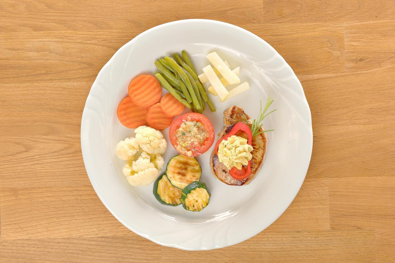 Hotel Restaurant Moeve Faulensee Екстериор снимка